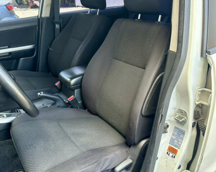 Белый Сузуки Гранд Витара, объемом двигателя 2 л и пробегом 154 тыс. км за 7400 $, фото 8 на Automoto.ua