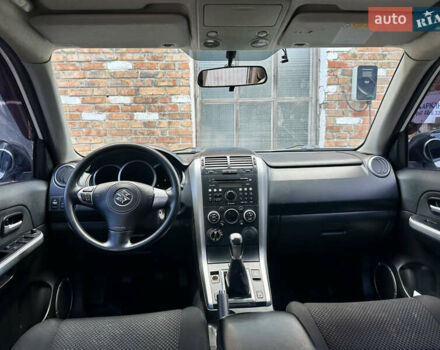 Белый Сузуки Гранд Витара, объемом двигателя 2 л и пробегом 154 тыс. км за 7400 $, фото 10 на Automoto.ua