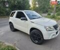 Білий Сузукі Гранд Вітара, об'ємом двигуна 2.39 л та пробігом 230 тис. км за 8250 $, фото 1 на Automoto.ua