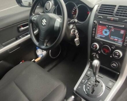 Белый Сузуки Гранд Витара, объемом двигателя 2.4 л и пробегом 119 тыс. км за 12800 $, фото 6 на Automoto.ua