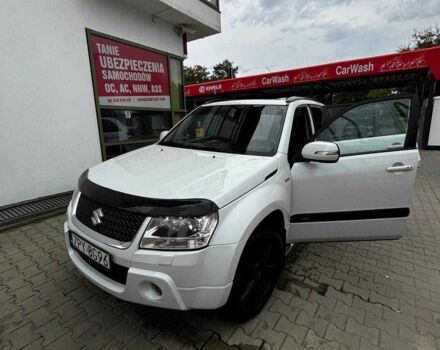 Белый Сузуки Гранд Витара, объемом двигателя 1.9 л и пробегом 220 тыс. км за 8277 $, фото 2 на Automoto.ua