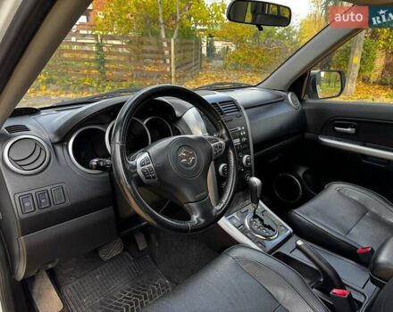 Білий Сузукі Гранд Вітара, об'ємом двигуна 2.4 л та пробігом 193 тис. км за 10440 $, фото 11 на Automoto.ua