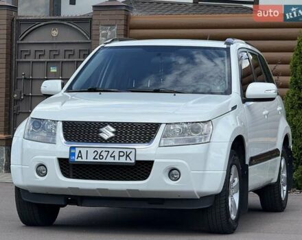 Белый Сузуки Гранд Витара, объемом двигателя 2.39 л и пробегом 260 тыс. км за 9800 $, фото 1 на Automoto.ua