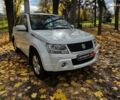 Сузуки Гранд Витара 2010 в Киеве на Automoto.ua Белый Сузуки Гранд Витара, объемом двигателя 2.4 л и пробегом 193 тыс. км за 10490 $, фото 2 на Automoto.ua