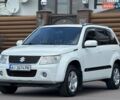 Белый Сузуки Гранд Витара, объемом двигателя 2.39 л и пробегом 260 тыс. км за 9800 $, фото 5 на Automoto.ua