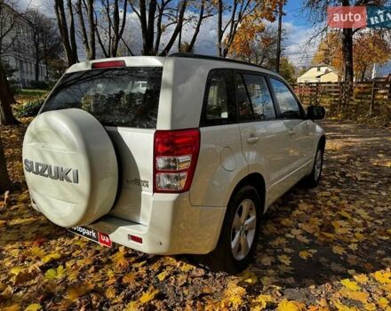 Білий Сузукі Гранд Вітара, об'ємом двигуна 2.4 л та пробігом 193 тис. км за 10440 $, фото 5 на Automoto.ua
