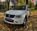 Білий Сузукі Гранд Вітара, об'ємом двигуна 2.4 л та пробігом 193 тис. км за 10440 $, фото 1 на Automoto.ua