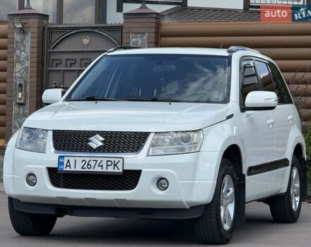 Белый Сузуки Гранд Витара, объемом двигателя 2.39 л и пробегом 260 тыс. км за 9800 $, фото 2 на Automoto.ua