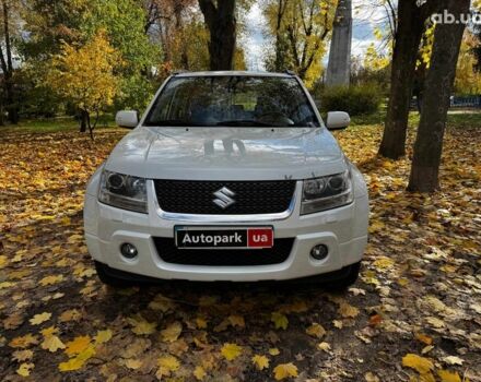 Сузуки Гранд Витара 2010 в Киеве на Automoto.ua Белый Сузуки Гранд Витара, объемом двигателя 2.4 л и пробегом 193 тыс. км за 10490 $, фото 1 на Automoto.ua