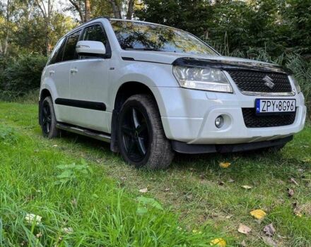 Белый Сузуки Гранд Витара, объемом двигателя 1.9 л и пробегом 220 тыс. км за 8277 $, фото 1 на Automoto.ua