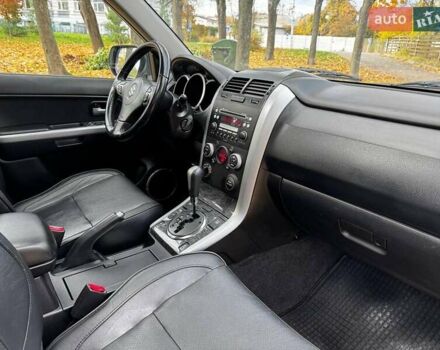 Білий Сузукі Гранд Вітара, об'ємом двигуна 2.4 л та пробігом 193 тис. км за 10440 $, фото 26 на Automoto.ua