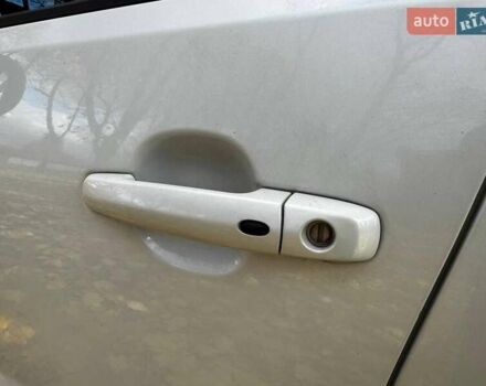 Білий Сузукі Гранд Вітара, об'ємом двигуна 2.4 л та пробігом 193 тис. км за 10440 $, фото 9 на Automoto.ua