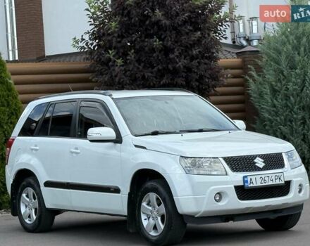 Белый Сузуки Гранд Витара, объемом двигателя 2.39 л и пробегом 260 тыс. км за 9800 $, фото 18 на Automoto.ua