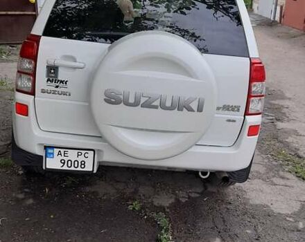 Білий Сузукі Гранд Вітара, об'ємом двигуна 2.39 л та пробігом 230 тис. км за 10000 $, фото 12 на Automoto.ua