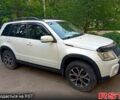 Сузуки Гранд Витара 2011 в Харькове на Automoto.ua Белый Сузуки Гранд Витара, объемом двигателя 2.4 л и пробегом 249 тыс. км за 11000 $, фото 4 на Automoto.ua