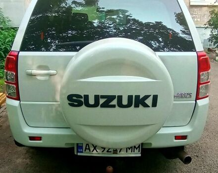 Сузуки Гранд Витара 2011 в Харькове на Automoto.ua Белый Сузуки Гранд Витара, объемом двигателя 2.4 л и пробегом 249 тыс. км за 11000 $, фото 1 на Automoto.ua