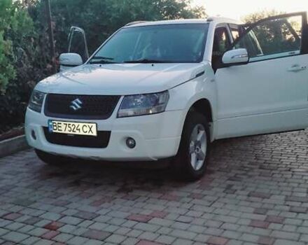 Белый Сузуки Гранд Витара, объемом двигателя 1.9 л и пробегом 195 тыс. км за 11200 $, фото 1 на Automoto.ua