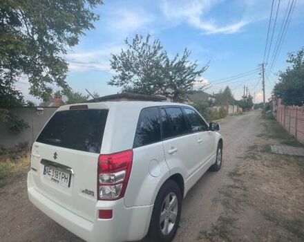 Белый Сузуки Гранд Витара, объемом двигателя 2.39 л и пробегом 180 тыс. км за 9000 $, фото 8 на Automoto.ua