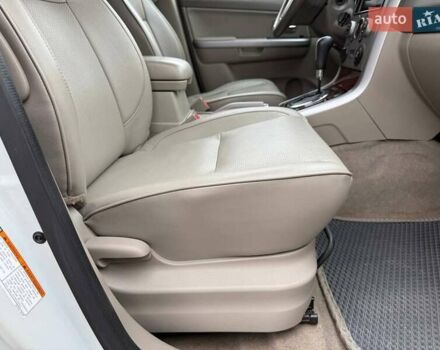 Білий Сузукі Гранд Вітара, об'ємом двигуна 2.4 л та пробігом 181 тис. км за 10900 $, фото 12 на Automoto.ua