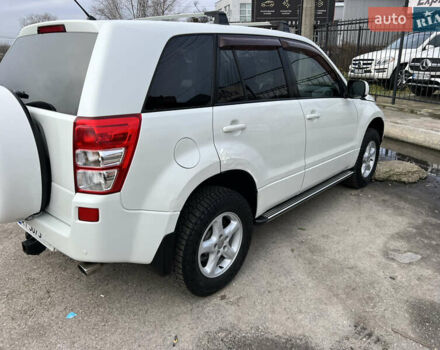 Белый Сузуки Гранд Витара, объемом двигателя 2.39 л и пробегом 280 тыс. км за 7650 $, фото 10 на Automoto.ua