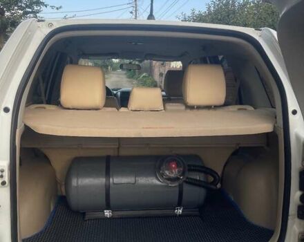 Белый Сузуки Гранд Витара, объемом двигателя 2.39 л и пробегом 180 тыс. км за 9000 $, фото 12 на Automoto.ua