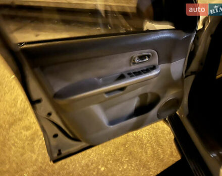 Белый Сузуки Гранд Витара, объемом двигателя 2.39 л и пробегом 280 тыс. км за 7650 $, фото 7 на Automoto.ua