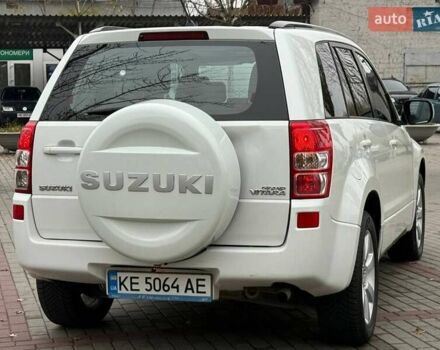 Білий Сузукі Гранд Вітара, об'ємом двигуна 2.4 л та пробігом 181 тис. км за 10900 $, фото 6 на Automoto.ua