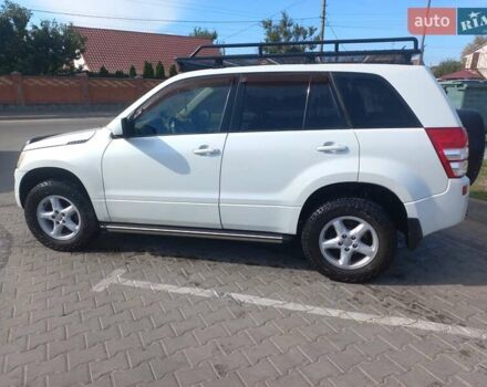 Білий Сузукі Гранд Вітара, об'ємом двигуна 2.4 л та пробігом 280 тис. км за 9000 $, фото 11 на Automoto.ua
