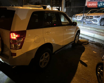 Белый Сузуки Гранд Витара, объемом двигателя 2.39 л и пробегом 280 тыс. км за 7650 $, фото 8 на Automoto.ua