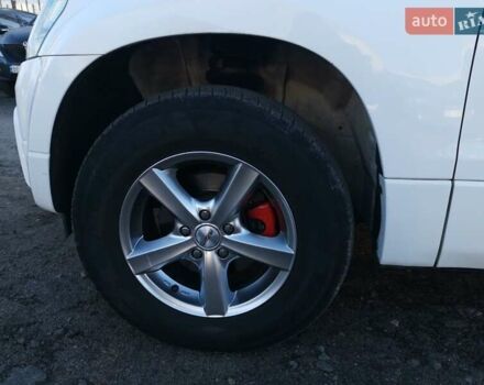 Білий Сузукі Гранд Вітара, об'ємом двигуна 1.87 л та пробігом 196 тис. км за 11500 $, фото 9 на Automoto.ua