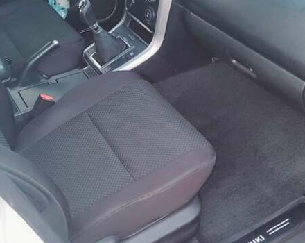 Белый Сузуки Гранд Витара, объемом двигателя 1.9 л и пробегом 195 тыс. км за 11200 $, фото 7 на Automoto.ua