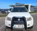 Білий Сузукі Гранд Вітара, об'ємом двигуна 2.4 л та пробігом 280 тис. км за 9000 $, фото 1 на Automoto.ua
