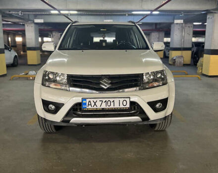 Белый Сузуки Гранд Витара, объемом двигателя 2.39 л и пробегом 91 тыс. км за 13000 $, фото 1 на Automoto.ua