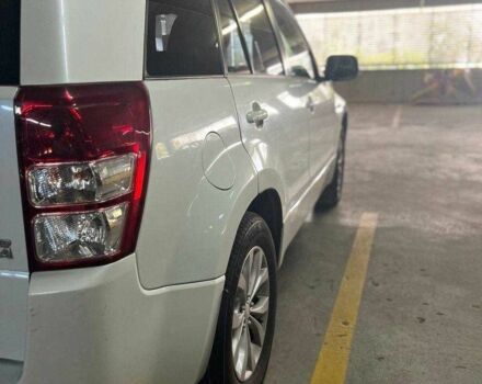 Белый Сузуки Гранд Витара, объемом двигателя 2.4 л и пробегом 91 тыс. км за 13000 $, фото 6 на Automoto.ua