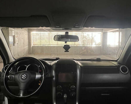 Белый Сузуки Гранд Витара, объемом двигателя 2.39 л и пробегом 91 тыс. км за 13000 $, фото 7 на Automoto.ua
