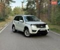 Белый Сузуки Гранд Витара, объемом двигателя 2.39 л и пробегом 251 тыс. км за 9800 $, фото 1 на Automoto.ua