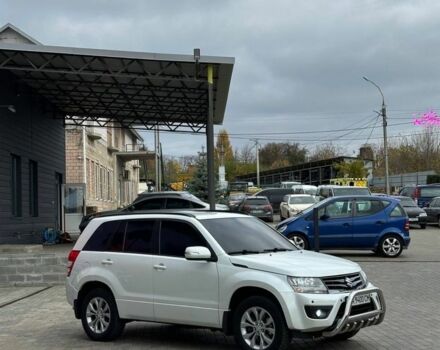 Білий Сузукі Гранд Вітара, об'ємом двигуна 2.4 л та пробігом 99 тис. км за 13799 $, фото 1 на Automoto.ua