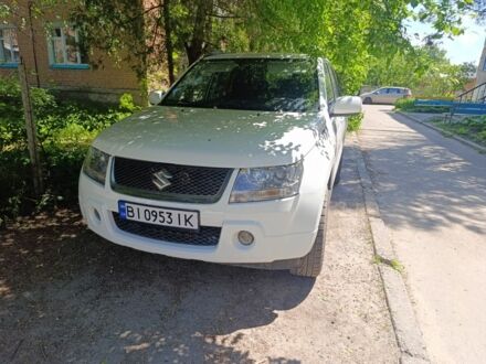 Сузуки Гранд Витара 2008 в Лубнах на Automoto.ua Белый Сузуки Гранд Витара, объемом двигателя 0 л и пробегом 420 тыс. км за 7500 $, фото 1 на Automoto.ua