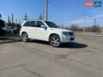 Сузуки Гранд Витара 2008 в Днепре (Днепропетровске) на Automoto.ua Белый Сузуки Гранд Витара, объемом двигателя 2 л и пробегом 236 тыс. км за 9200 $, фото 1 на Automoto.ua