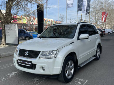 Сузуки Гранд Витара 2009 в Николаеве на Automoto.ua Белый Сузуки Гранд Витара, объемом двигателя 2.39 л и пробегом 152 тыс. км за 10300 $, фото 1 на Automoto.ua