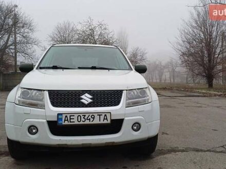Сузуки Гранд Витара 2010 в Кривом Роге на Automoto.ua Белый Сузуки Гранд Витара, объемом двигателя 1.9 л и пробегом 261 тыс. км за 9500 $, фото 1 на Automoto.ua