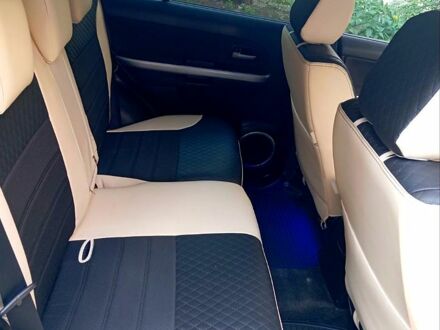 Белый Сузуки Гранд Витара, объемом двигателя 2.4 л и пробегом 249 тыс. км за 11000 $, фото 1 на Automoto.ua