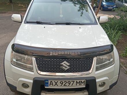 Сузукі Гранд Вітара 2011 у Харкові на Automoto.ua Білий Сузукі Гранд Вітара, об'ємом двигуна 2.4 л та пробігом 250 тис. км за 10500 $, фото 1 на Automoto.ua