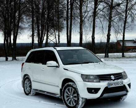 Белый Сузуки Гранд Витара, объемом двигателя 2.4 л и пробегом 264 тыс. км за 11500 $, фото 1 на Automoto.ua