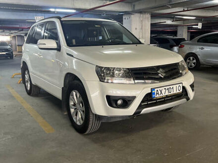 Белый Сузуки Гранд Витара, объемом двигателя 2.39 л и пробегом 91 тыс. км за 13000 $, фото 1 на Automoto.ua