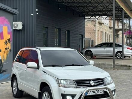 Белый Сузуки Гранд Витара, объемом двигателя 2.4 л и пробегом 99 тыс. км за 13799 $, фото 1 на Automoto.ua