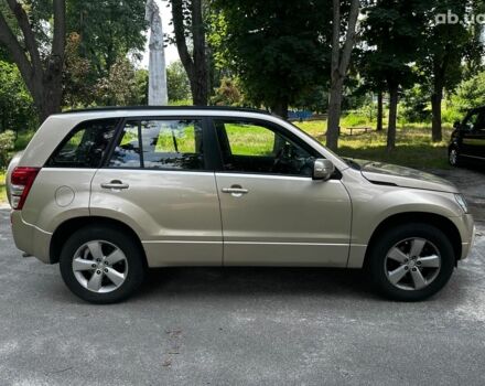 Бежевий Сузукі Гранд Вітара, об'ємом двигуна 2.4 л та пробігом 143 тис. км за 7740 $, фото 3 на Automoto.ua