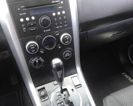 Бежевий Сузукі Гранд Вітара, об'ємом двигуна 2.4 л та пробігом 184 тис. км за 8000 $, фото 3 на Automoto.ua