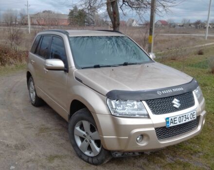 Бежевий Сузукі Гранд Вітара, об'ємом двигуна 2.4 л та пробігом 184 тис. км за 8000 $, фото 2 на Automoto.ua