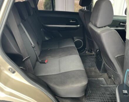 Бежевый Сузуки Гранд Витара, объемом двигателя 2 л и пробегом 300 тыс. км за 3400 $, фото 9 на Automoto.ua